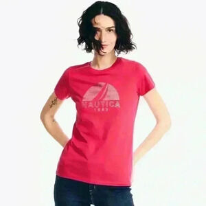 Nautica sustainably crafted logo graphic t-shirt